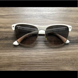 White and silver ray bans